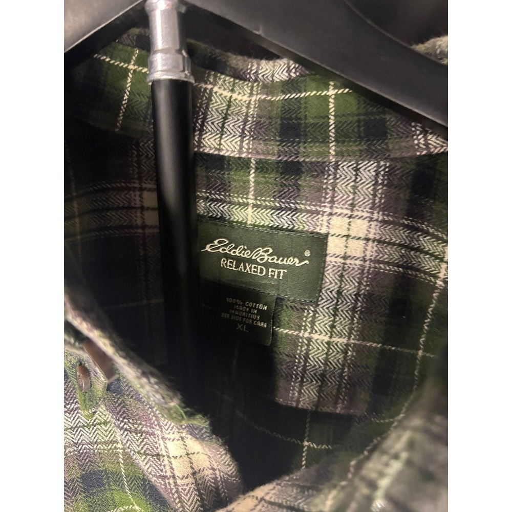 Eddie Bauer Flannel Shirt Mens XL Green Plaid Button Up Long Sleeve Cotton - Picture 3 of 11